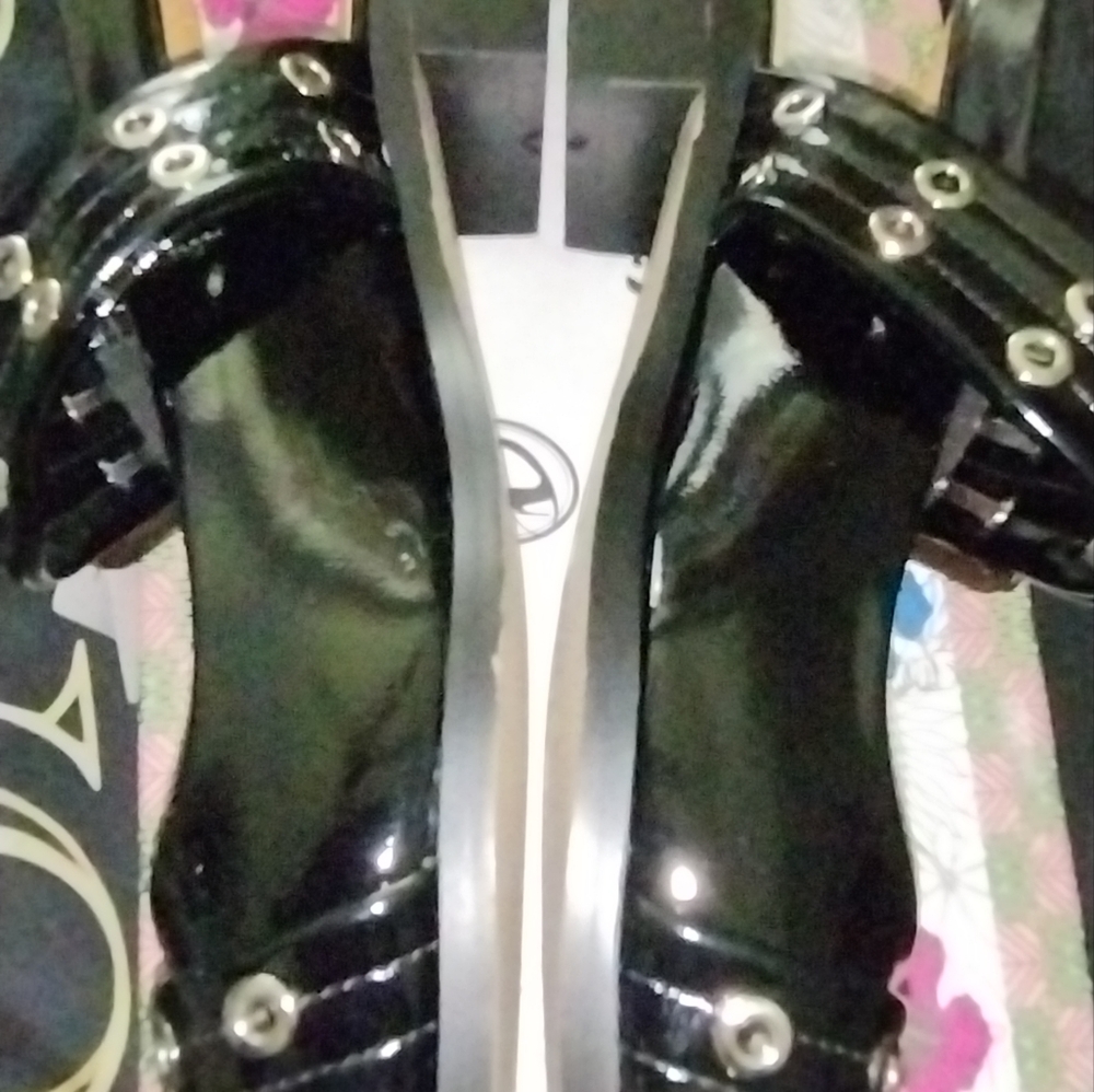 Chic Black Buckled Flats for Women - Picture 6 of 10